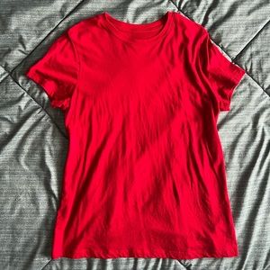 Basic red tee